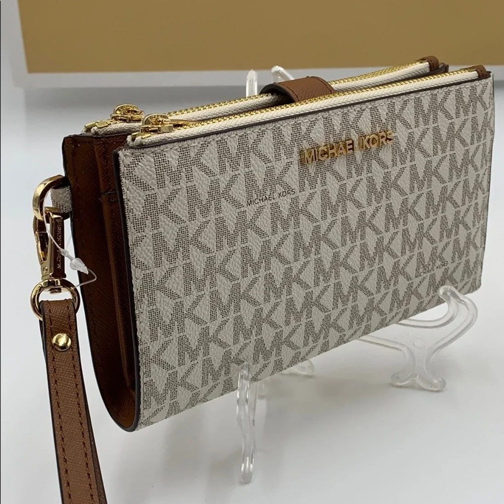 MICHAEL KORS LG DOUBLE ZIP WRISTLET VANILLA - Picture 16 of 16